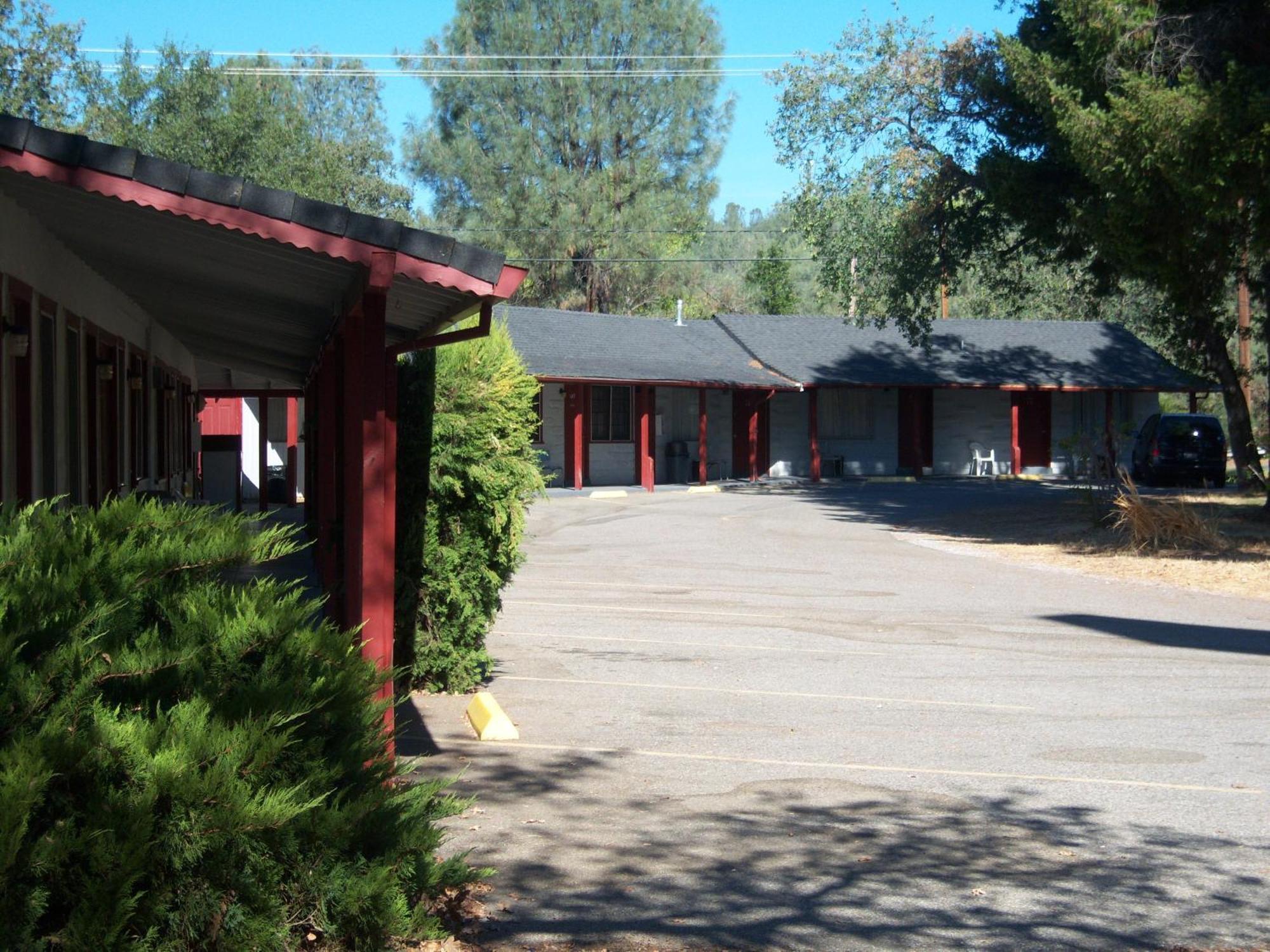 Shasta Lake Shasta Dam Motel מראה חיצוני תמונה