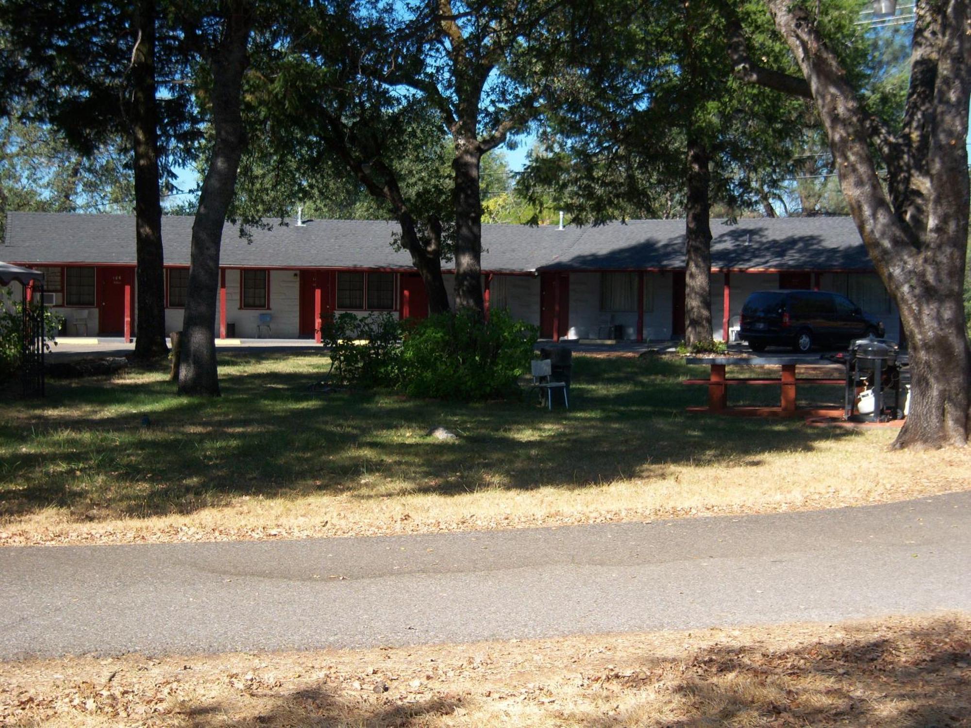 Shasta Lake Shasta Dam Motel מראה חיצוני תמונה