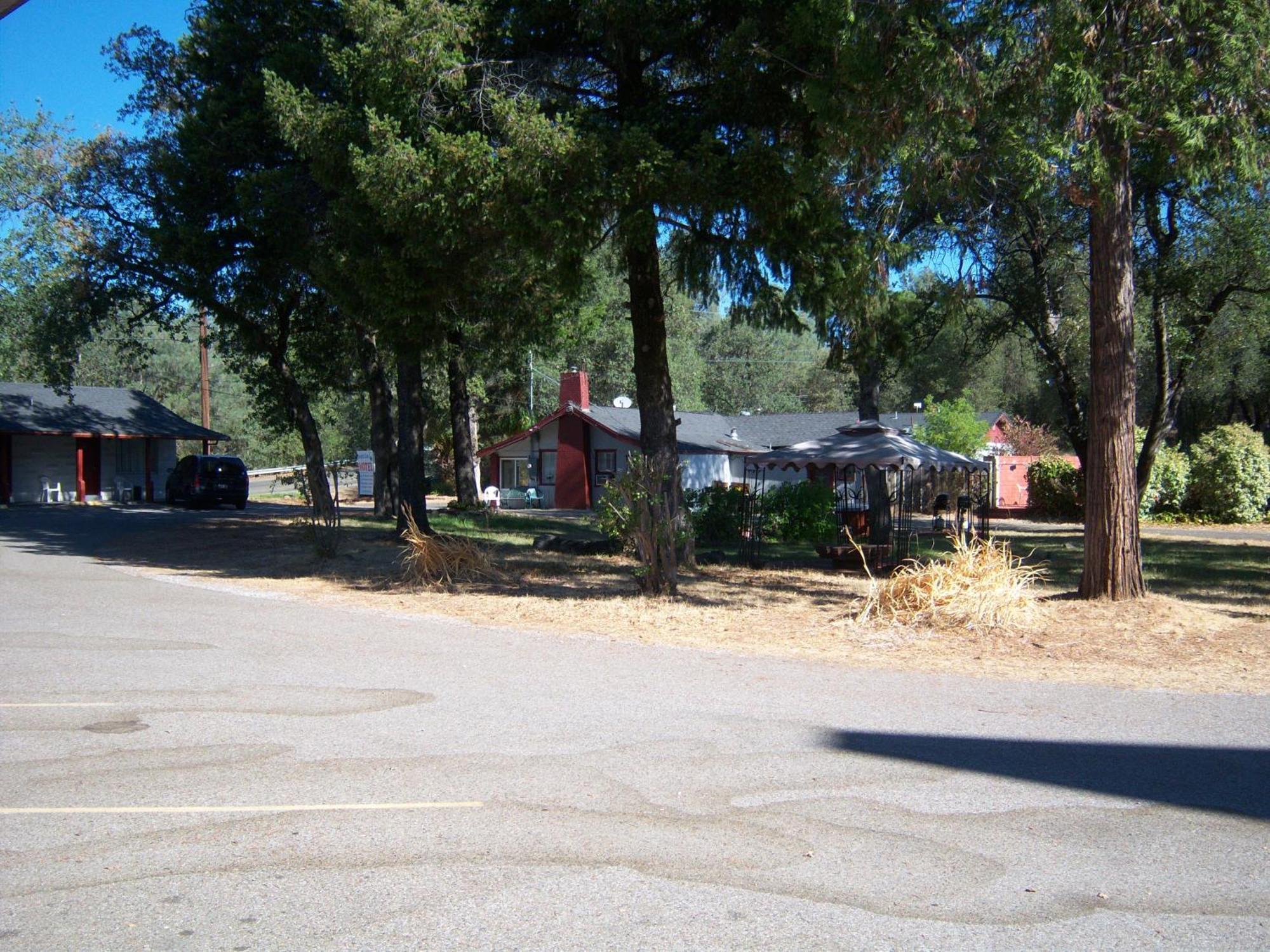 Shasta Lake Shasta Dam Motel מראה חיצוני תמונה