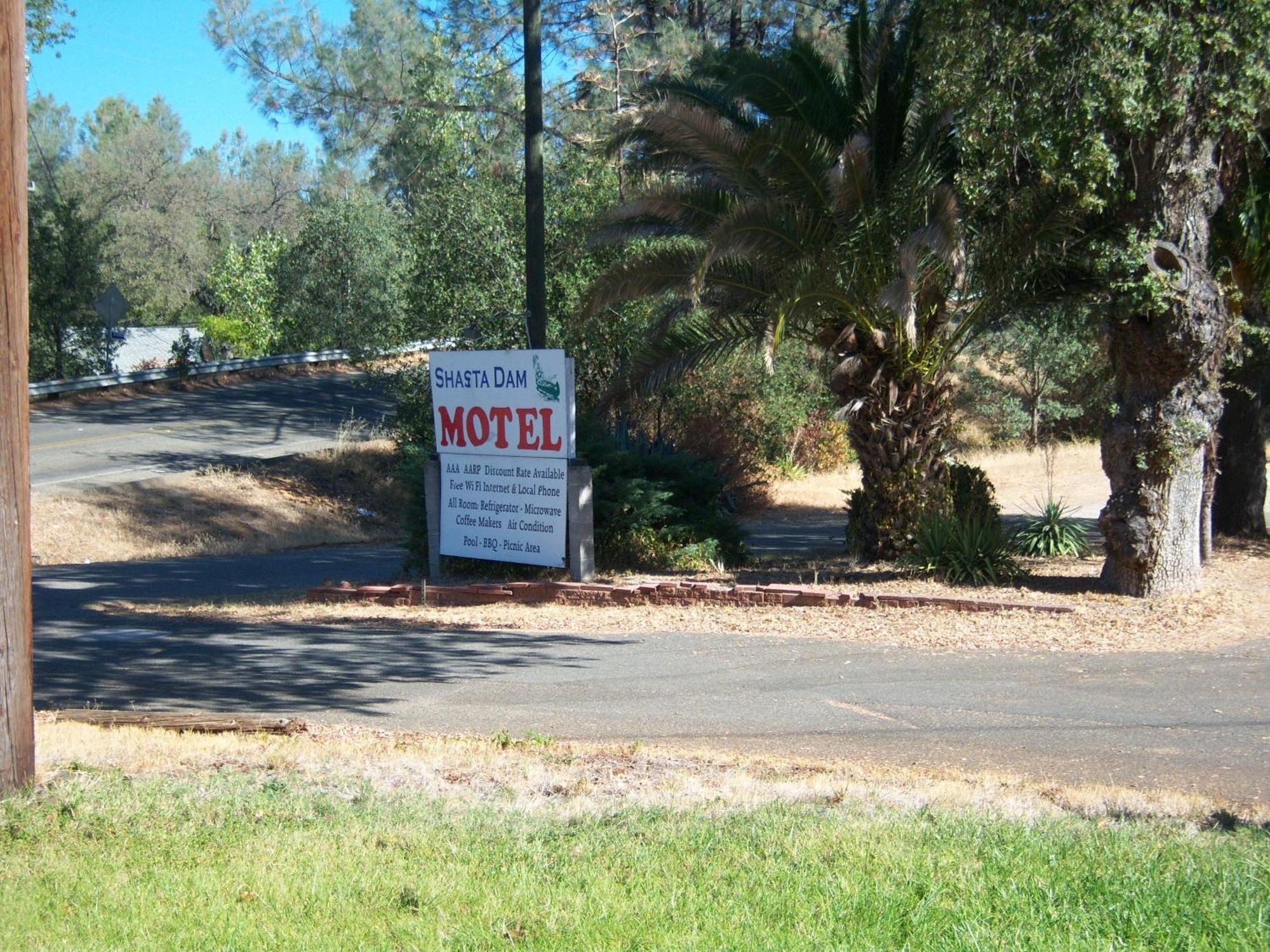 Shasta Lake Shasta Dam Motel מראה חיצוני תמונה