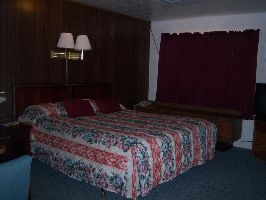Shasta Lake Shasta Dam Motel מראה חיצוני תמונה